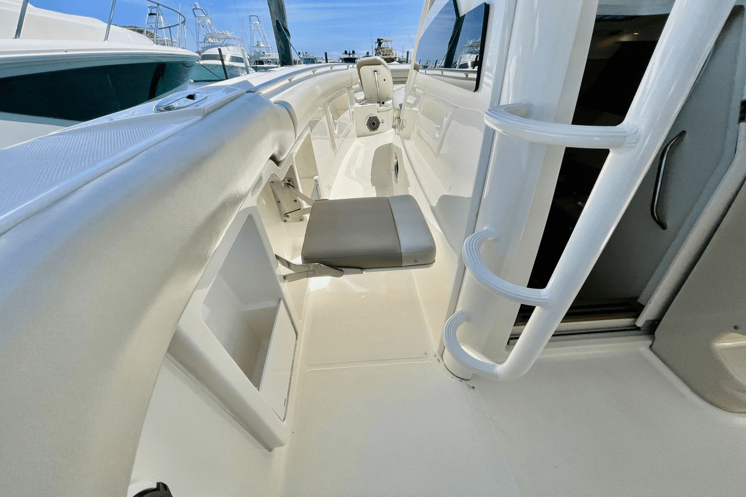 2021 Boston Whaler
                                                             380 OUTRAGE Image Thumbnail #34