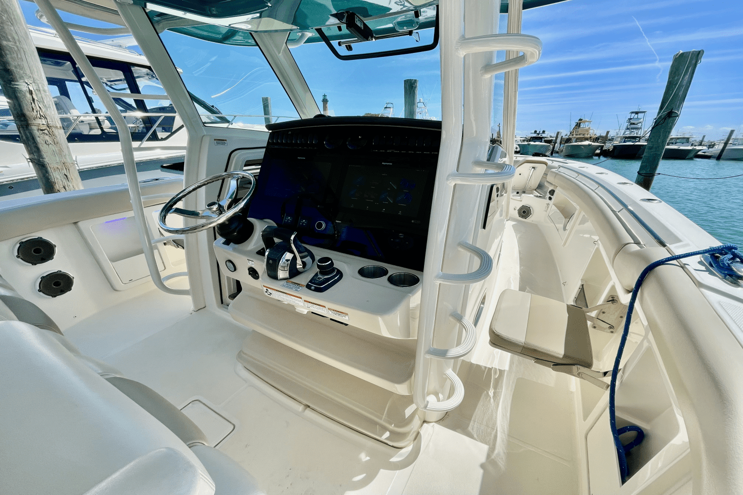 2021 Boston Whaler
                                                             380 OUTRAGE Image Thumbnail #15