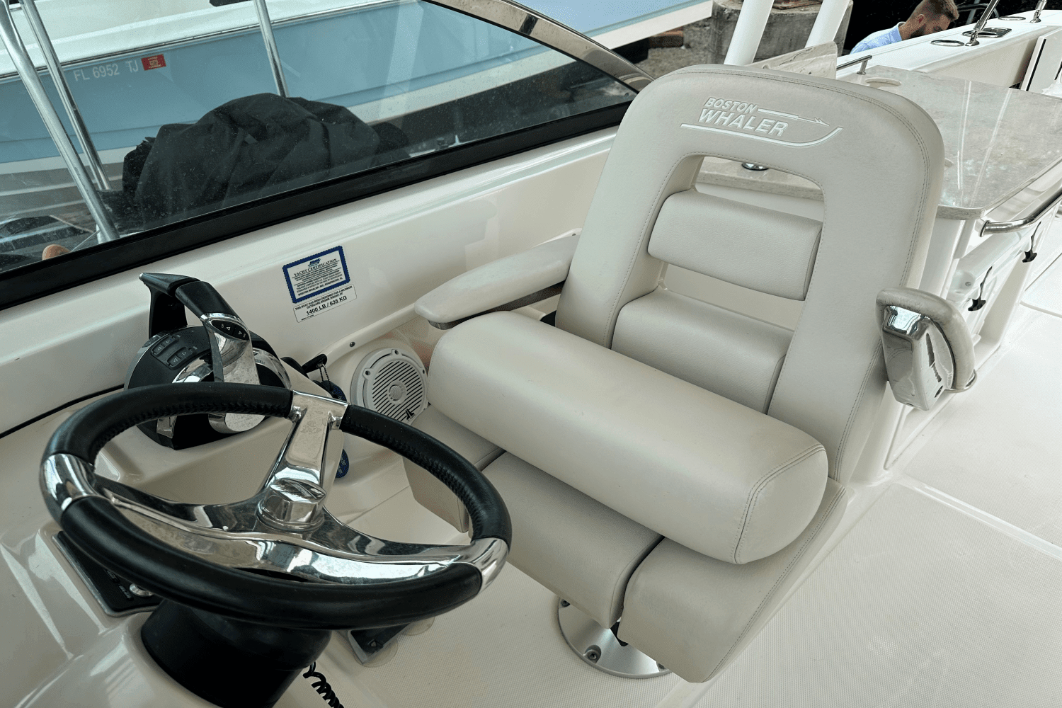 2016 Boston Whaler 270 VANTAGE Image Thumbnail #18