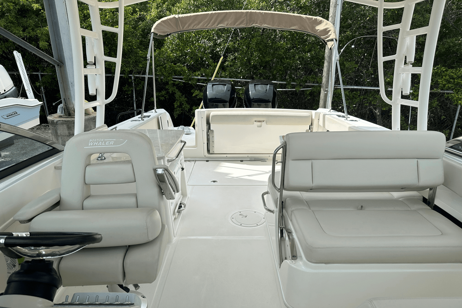 2016 Boston Whaler 270 VANTAGE Image Thumbnail #2