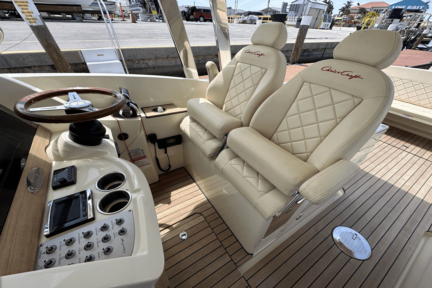 2018 Chris-Craft CALYPSO 30 Image Thumbnail #22