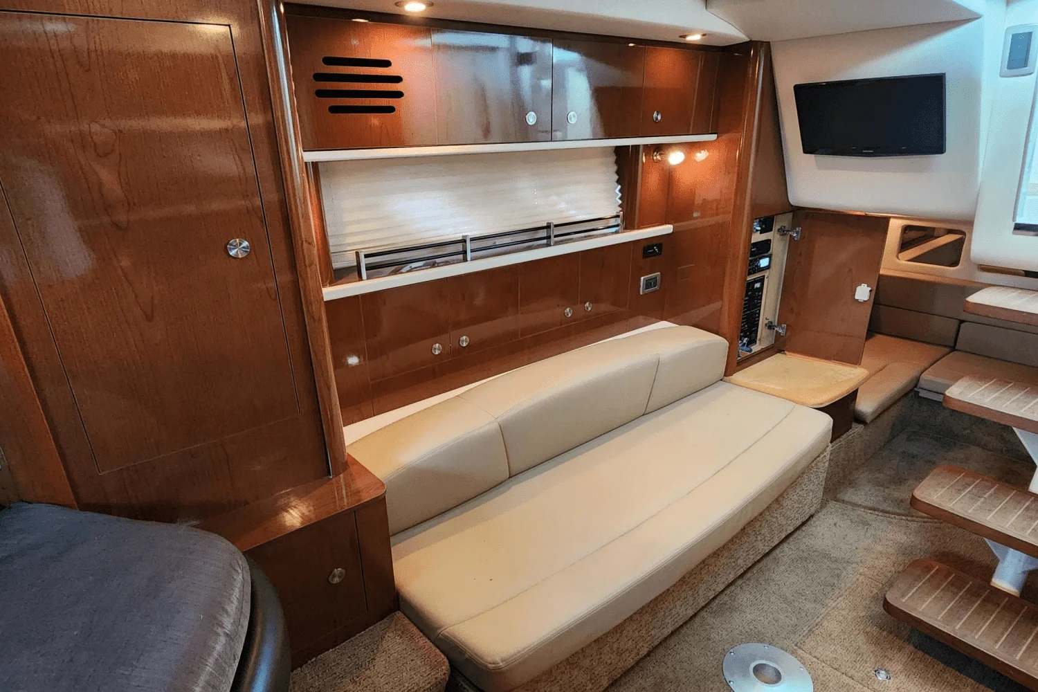 2014 Sea Ray 330 SUNDANCER Image Thumbnail #43