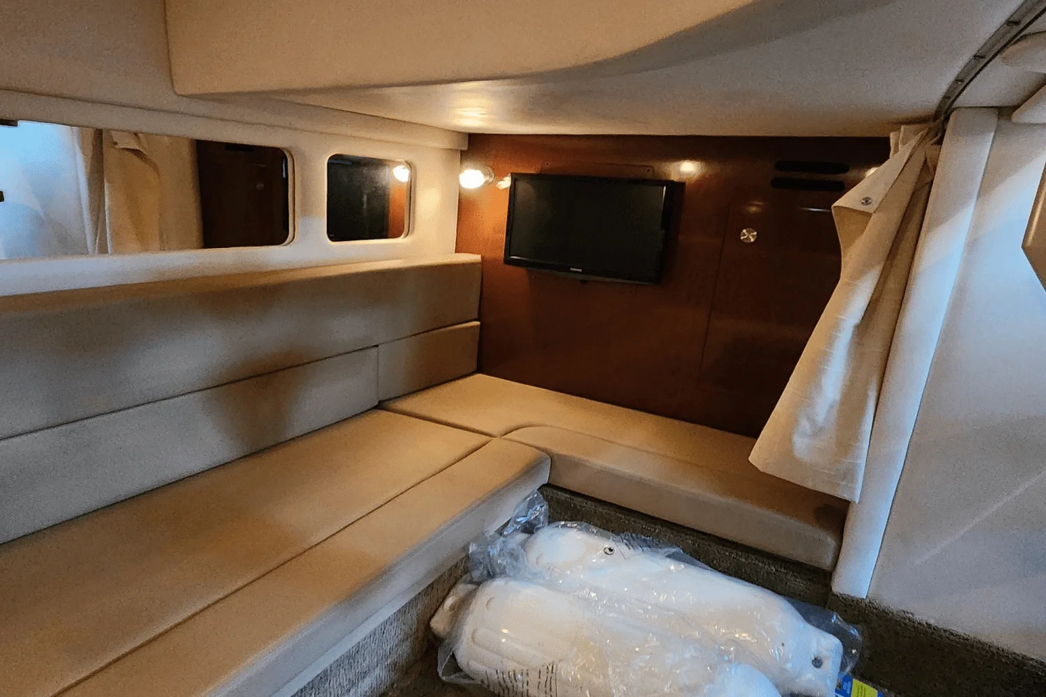 2014 Sea Ray 330 SUNDANCER Image Thumbnail #46