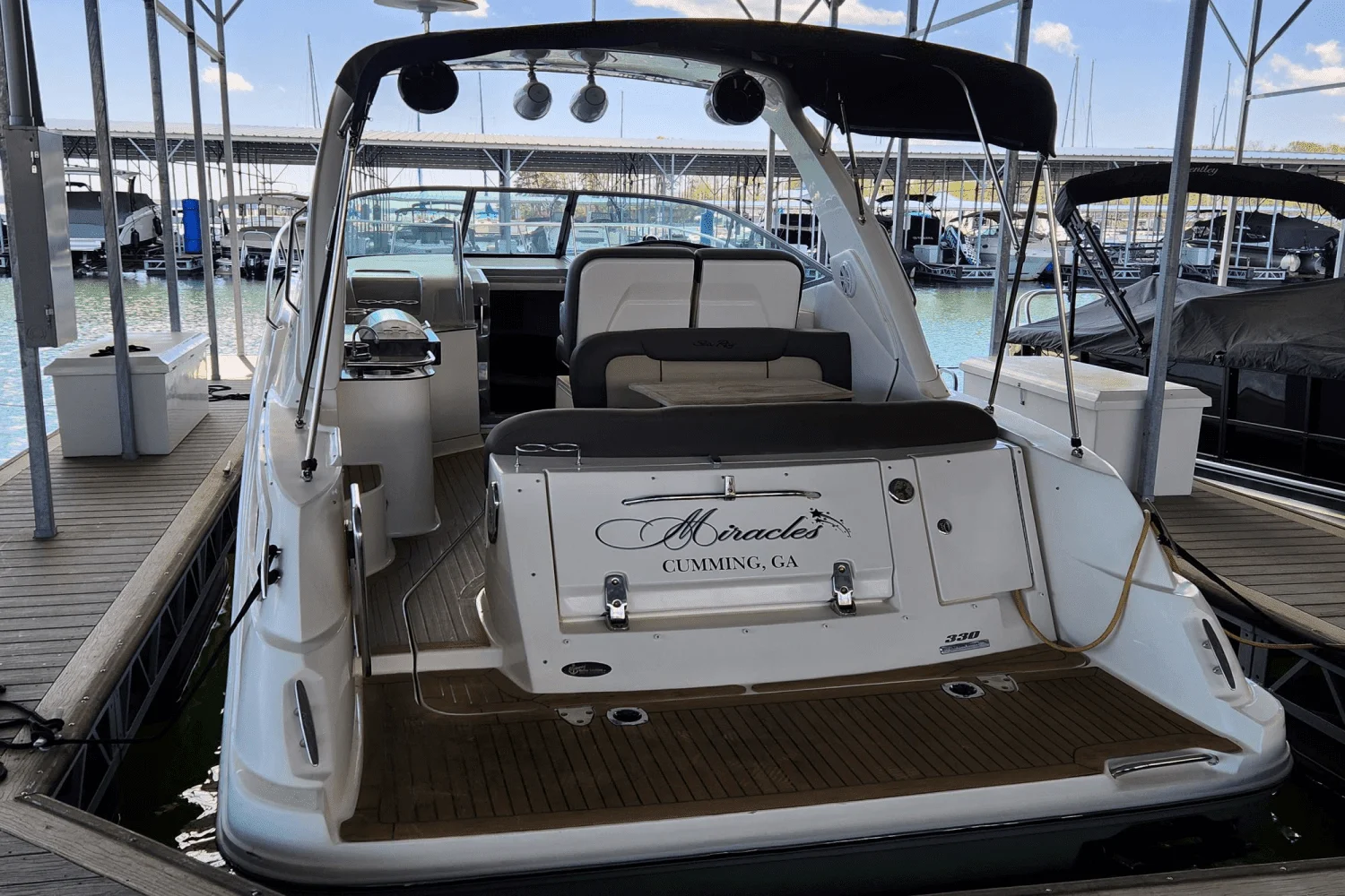 2014 Sea Ray 330 SUNDANCER Image Thumbnail #17