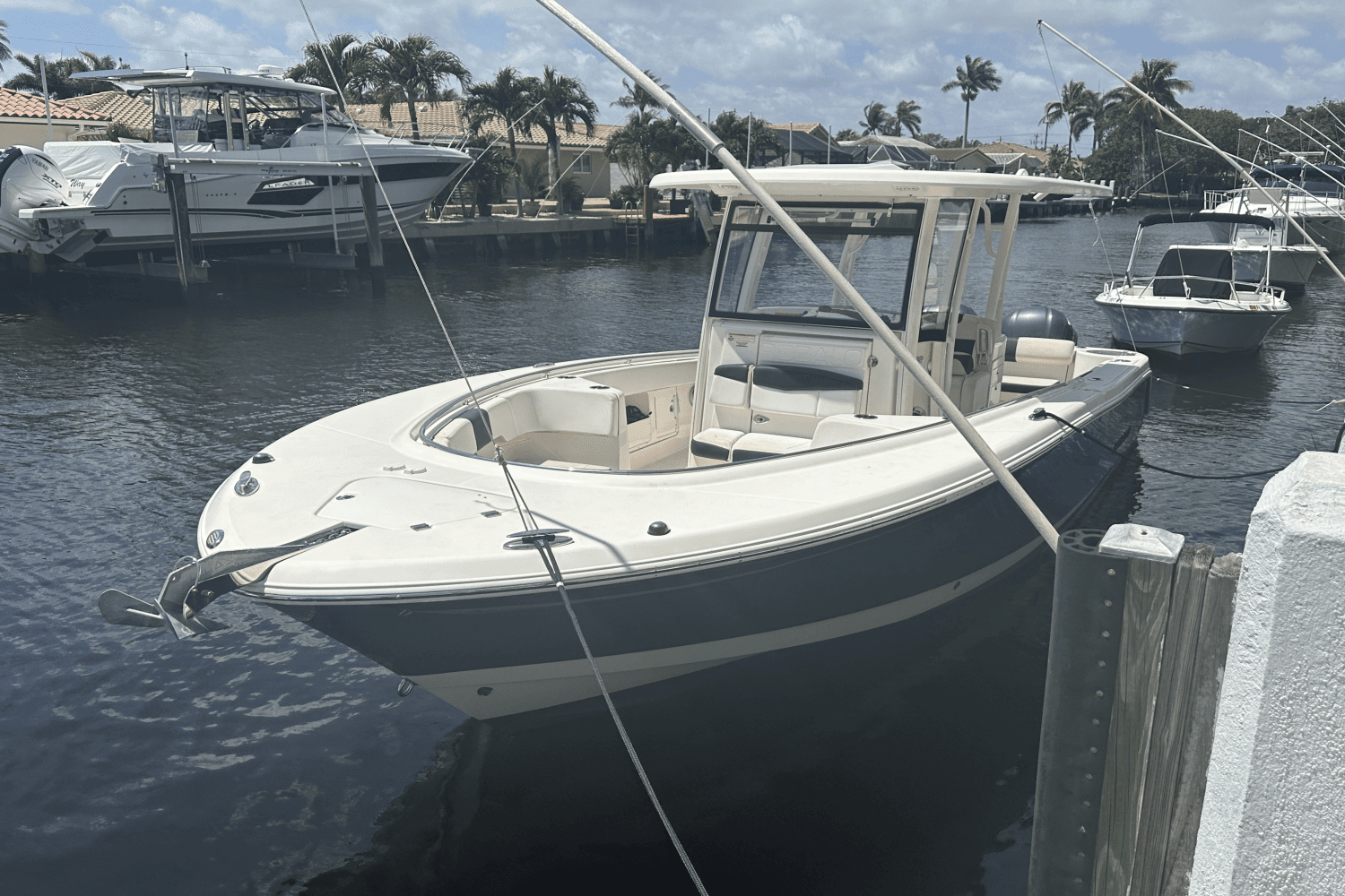 2017 Robalo R302 Image Thumbnail #4