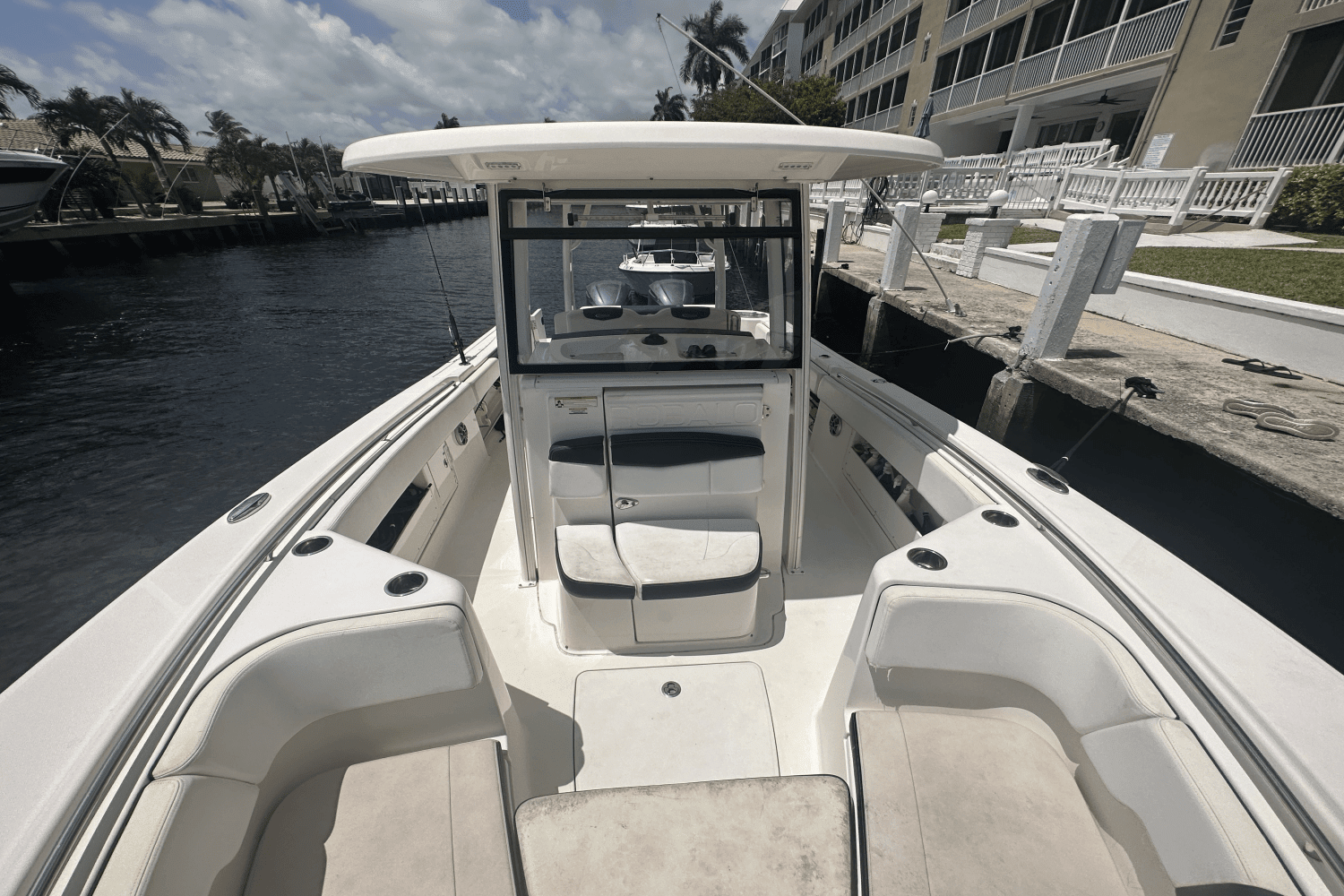 2017 Robalo R302 Image Thumbnail #6