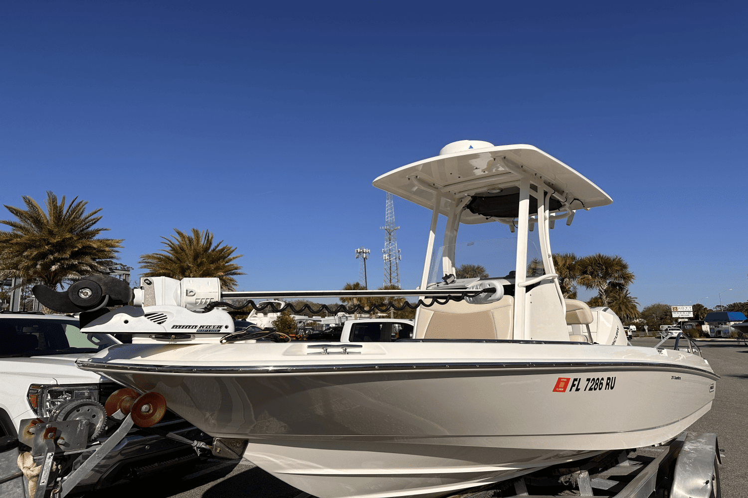 2019 Boston Whaler 210 DAUNTLESS Image Thumbnail #4