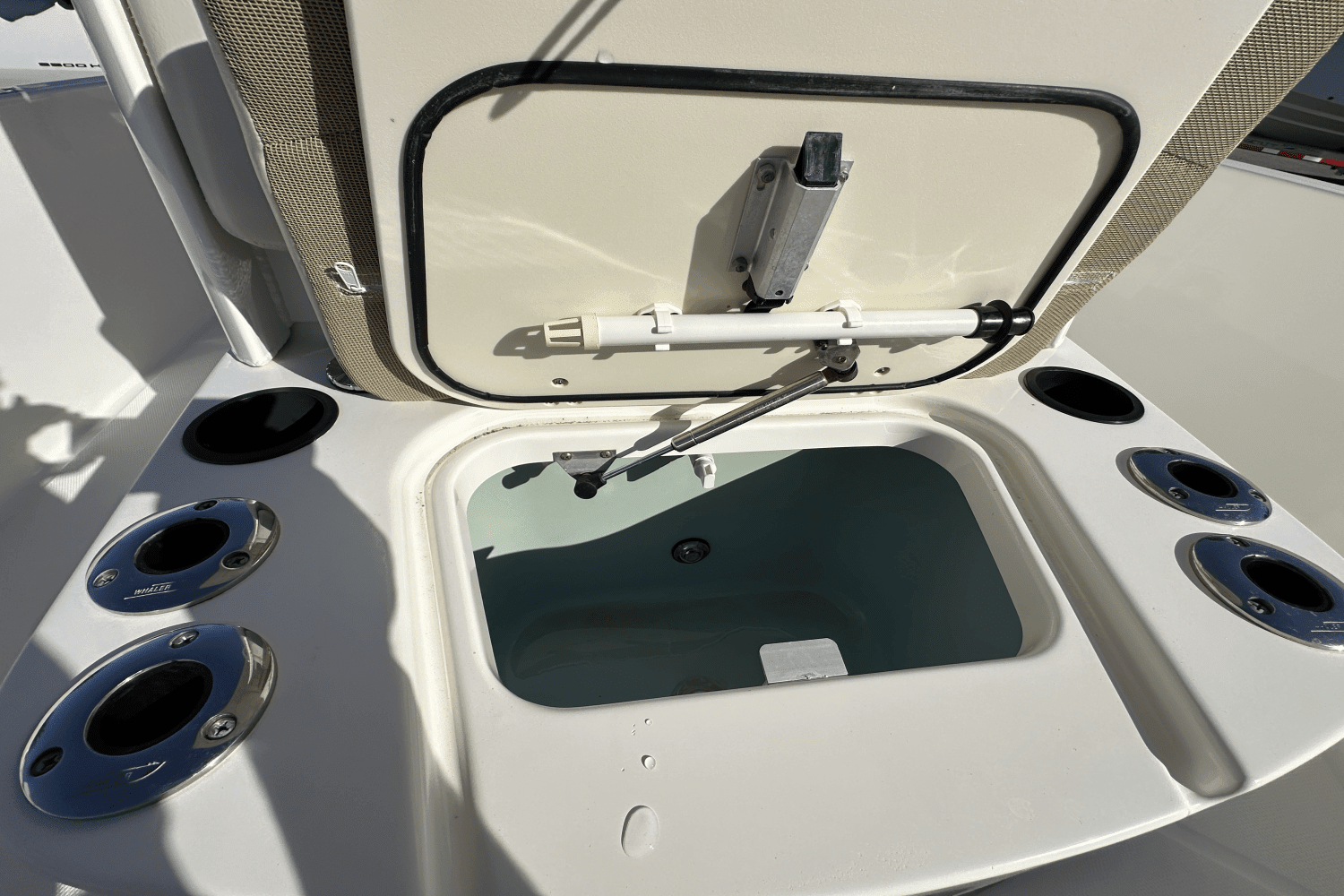 2019 Boston Whaler 210 DAUNTLESS Image Thumbnail #14