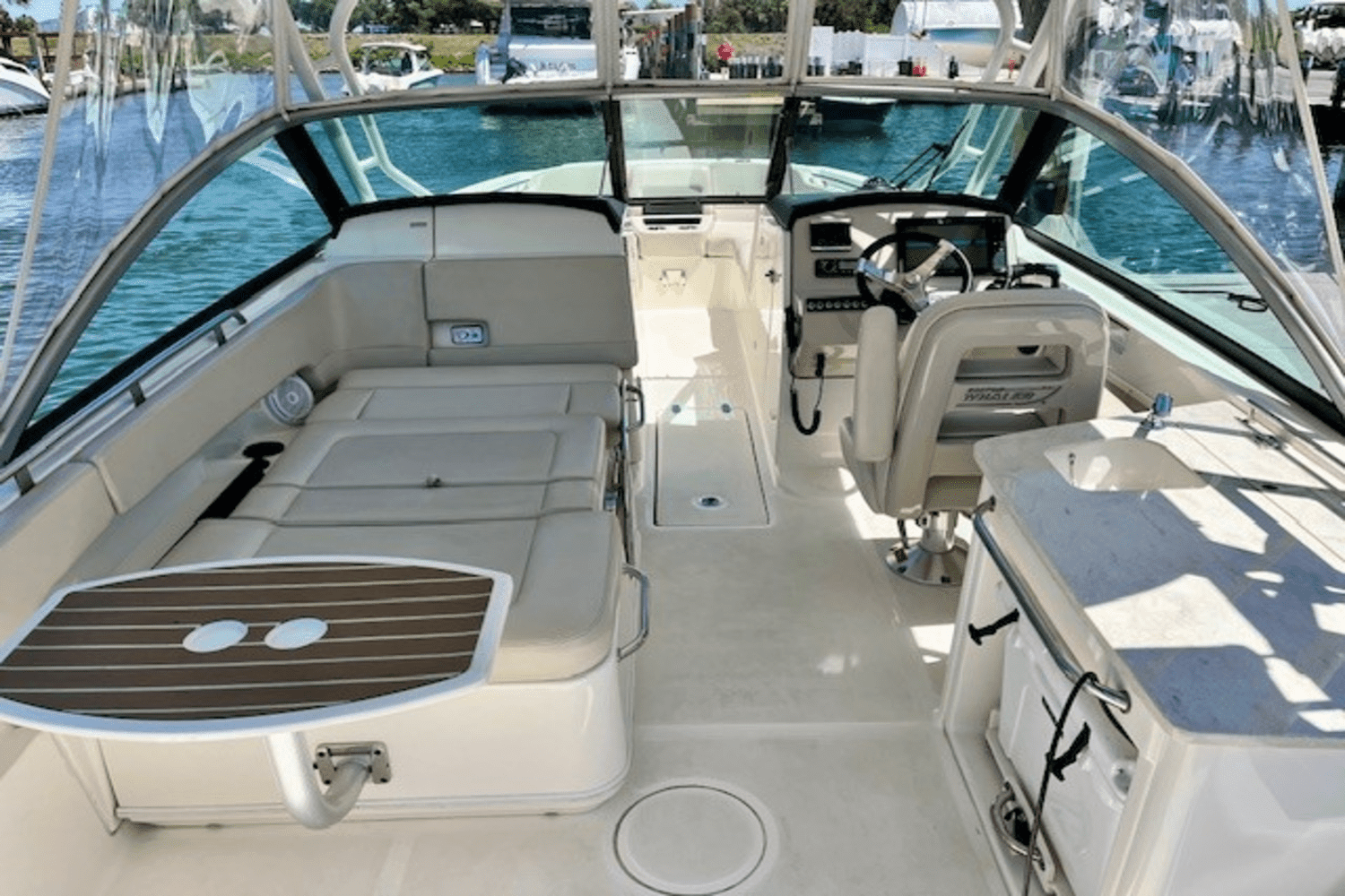 2018 Boston Whaler 270 VANTAGE Image Thumbnail #8