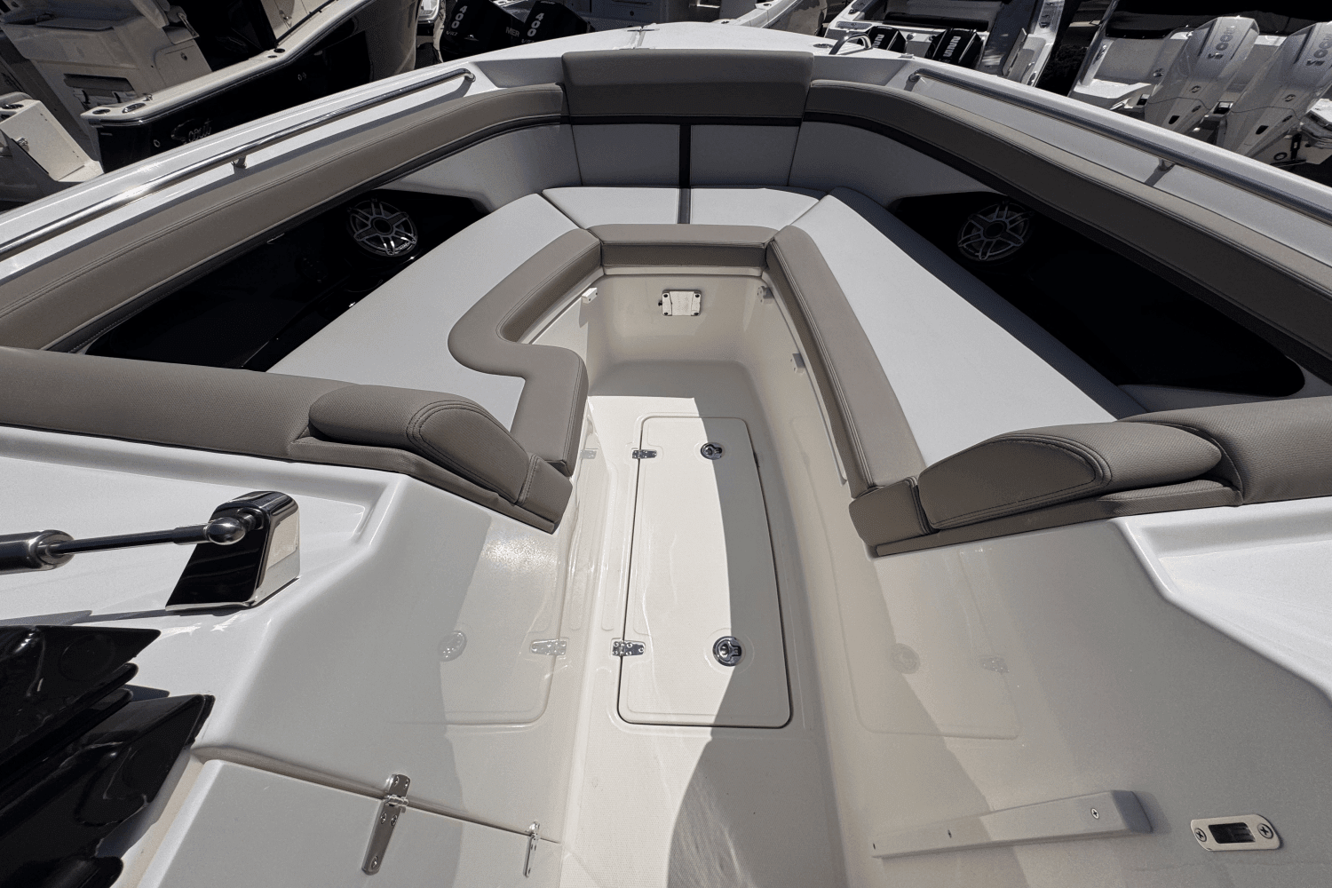 2025 Boston Whaler 330 Vantage Image Thumbnail #21