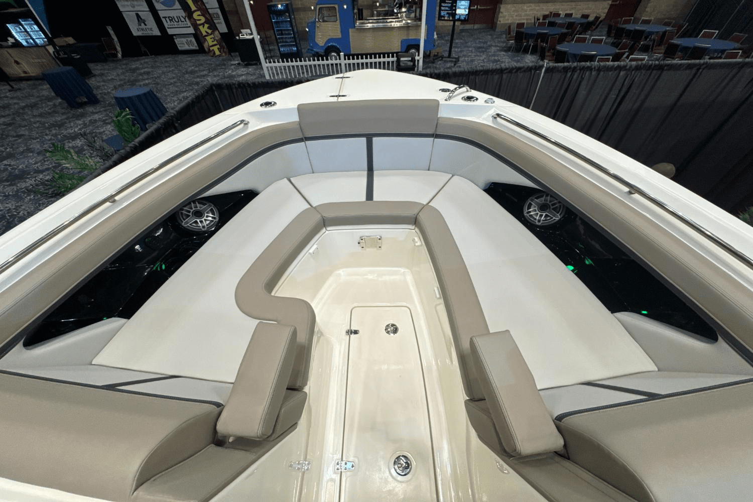 2025 Boston Whaler 330 Vantage Image Thumbnail #29