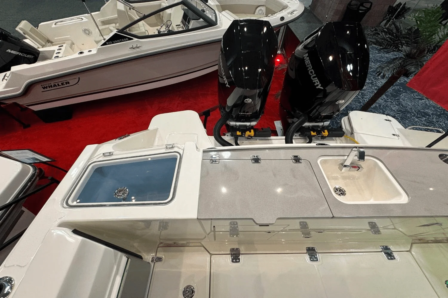 2025 Boston Whaler 330 Vantage Image Thumbnail #7