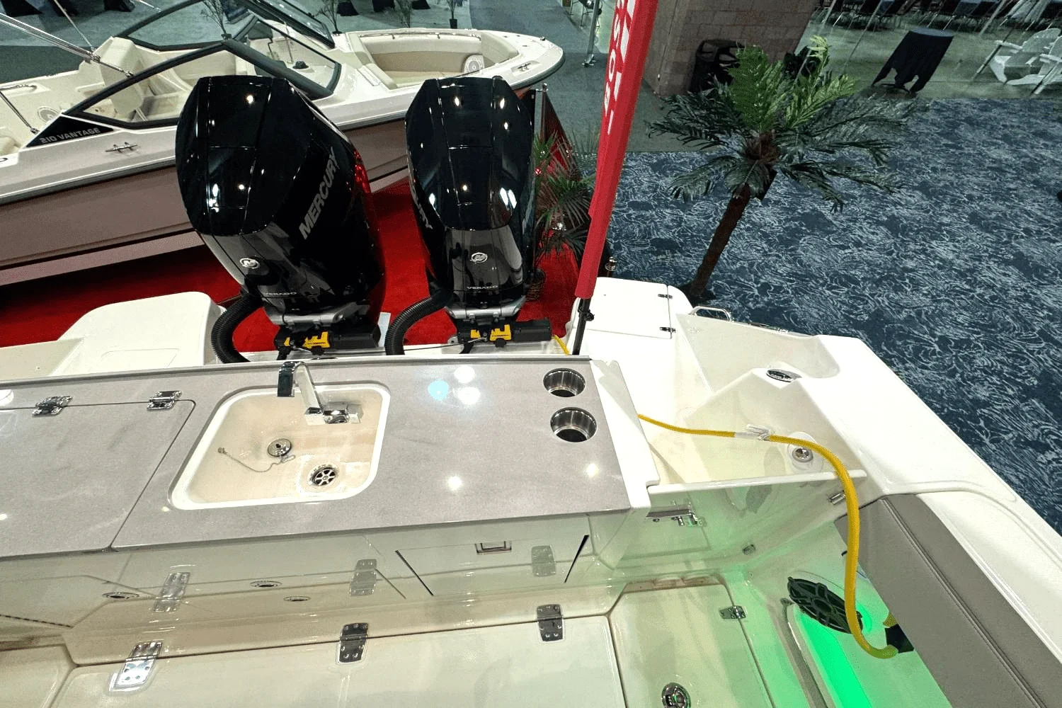 2025 Boston Whaler 330 Vantage Image Thumbnail #8