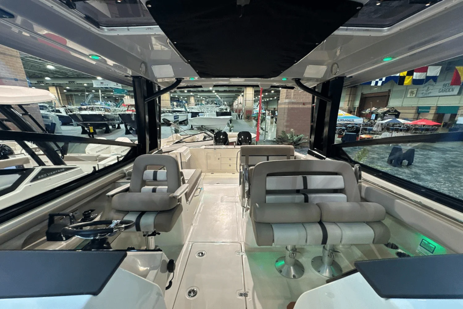 2025 Boston Whaler 330 Vantage Image Thumbnail #27