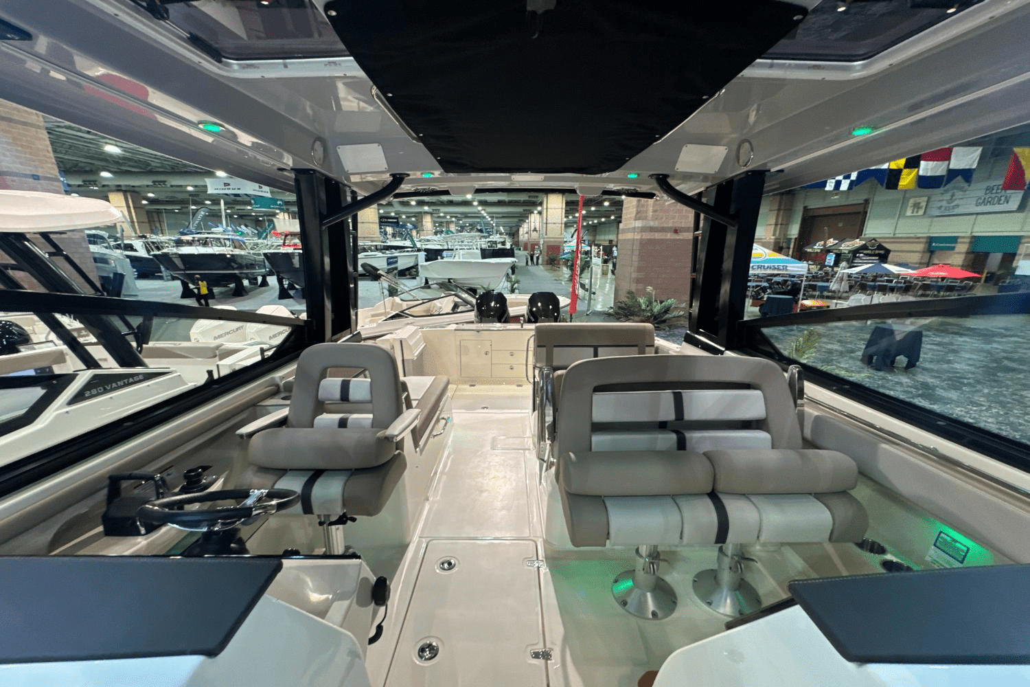 2025 Boston Whaler 330 Vantage Image Thumbnail #25