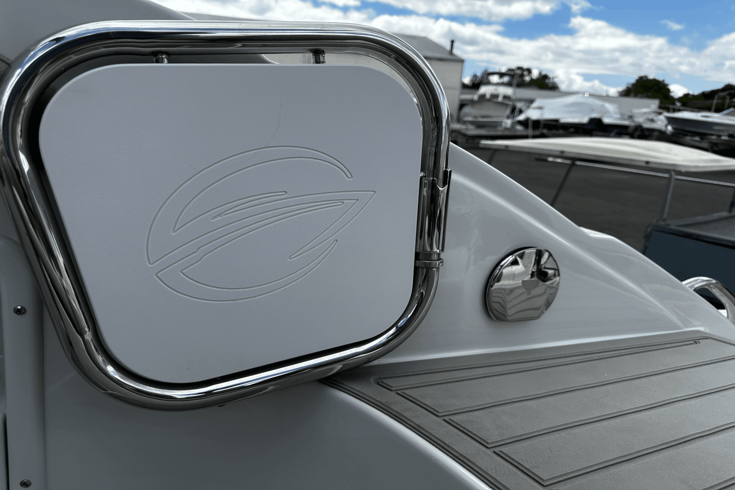 2019 Crownline ECLIPSE E255 XS Image Thumbnail #9