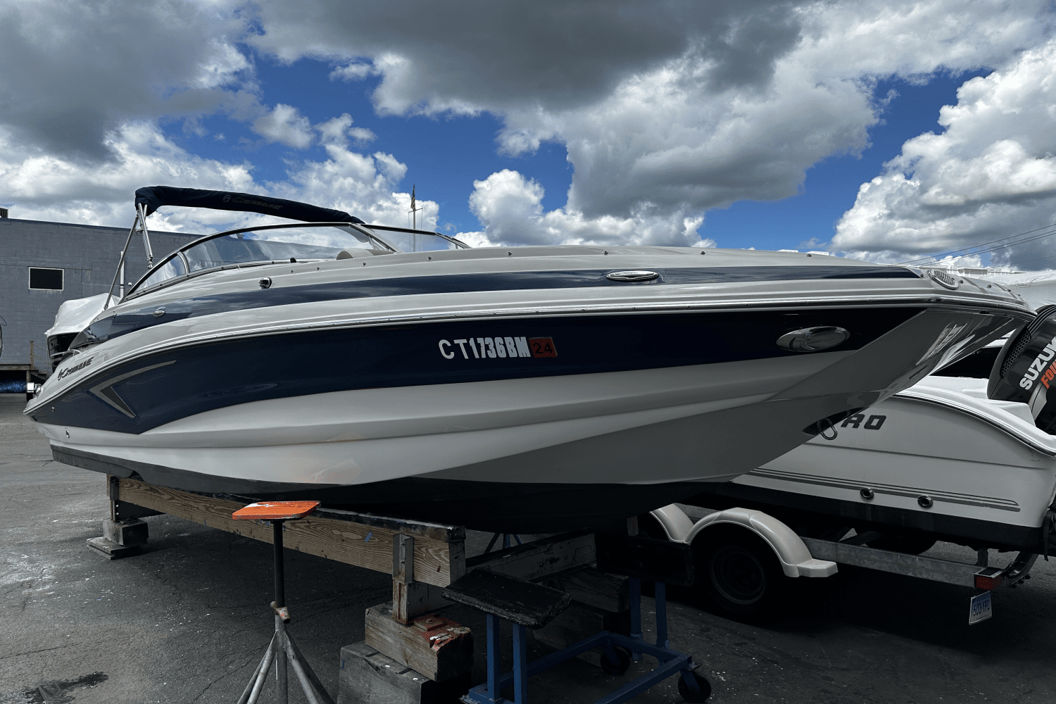 Thumbnail 3 for 2019 Crownline ECLIPSE E255 XS