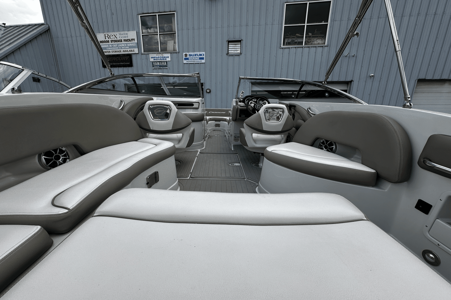 2019 Crownline ECLIPSE E255 XS Image Thumbnail #11