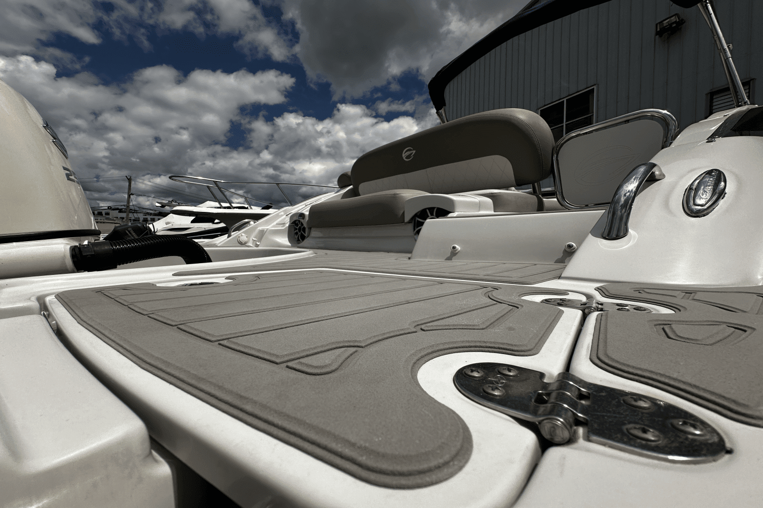 2019 Crownline ECLIPSE E255 XS Image Thumbnail #10