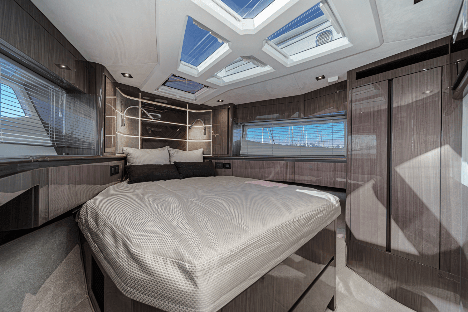 2025 Galeon 500 FLY Image Thumbnail #43