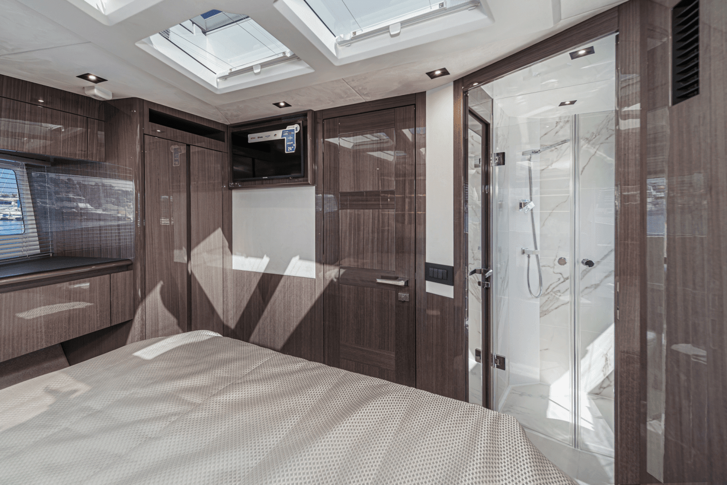 2025 Galeon 500 FLY Image Thumbnail #44