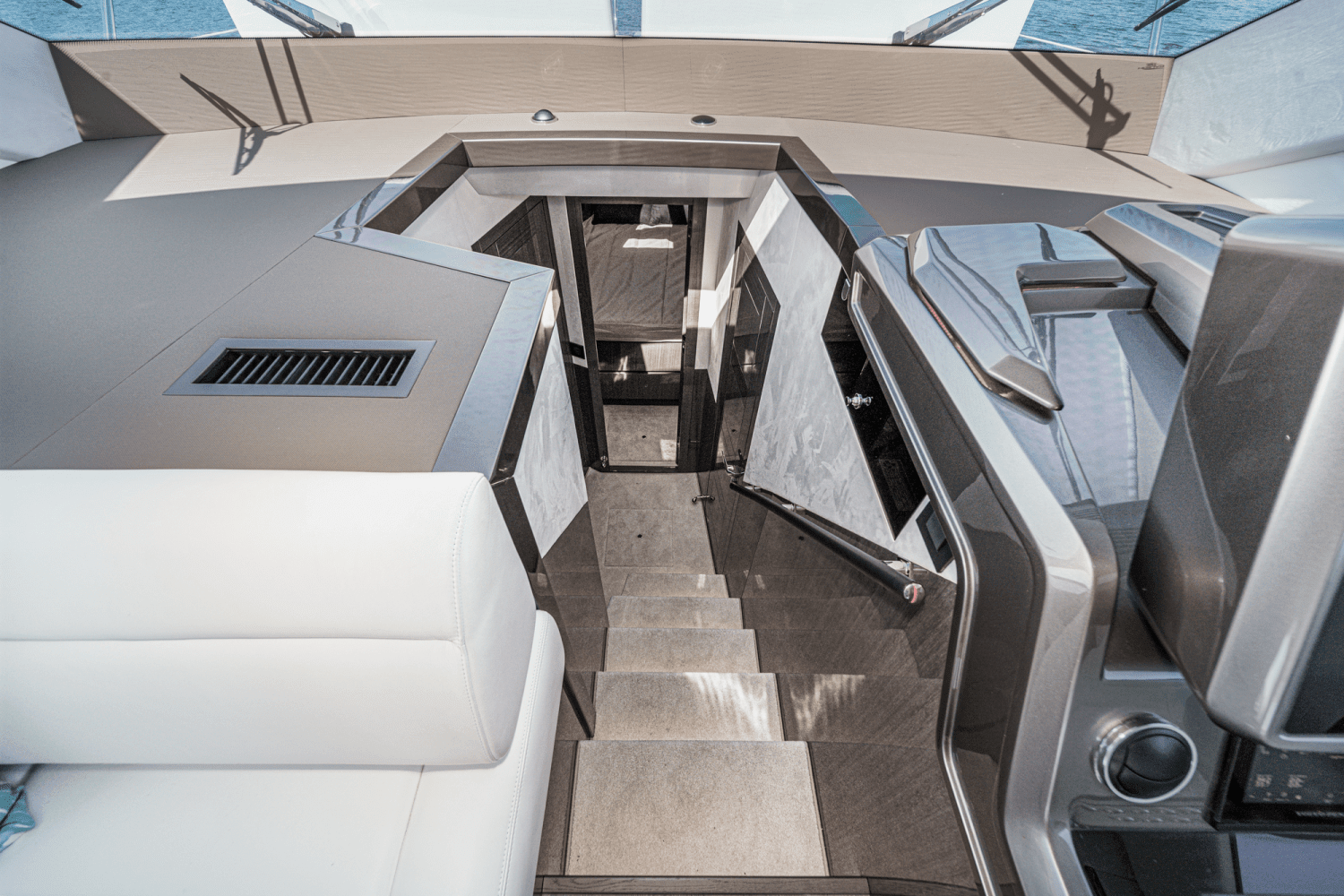 2025 Galeon 500 FLY Image Thumbnail #41