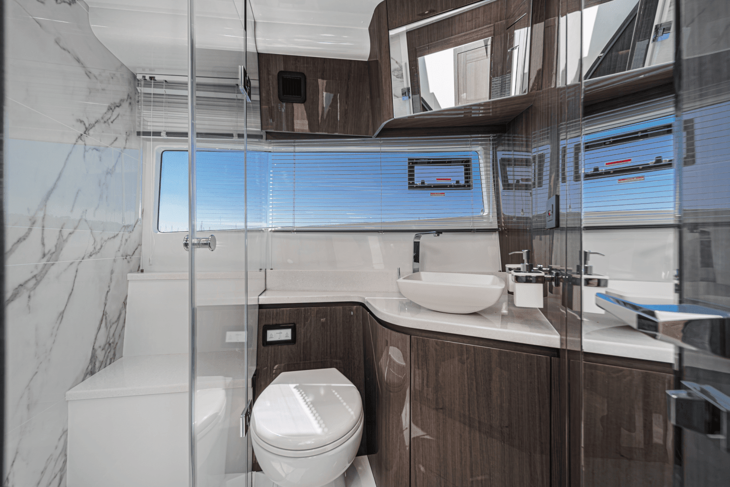 2025 Galeon 500 FLY Image Thumbnail #47