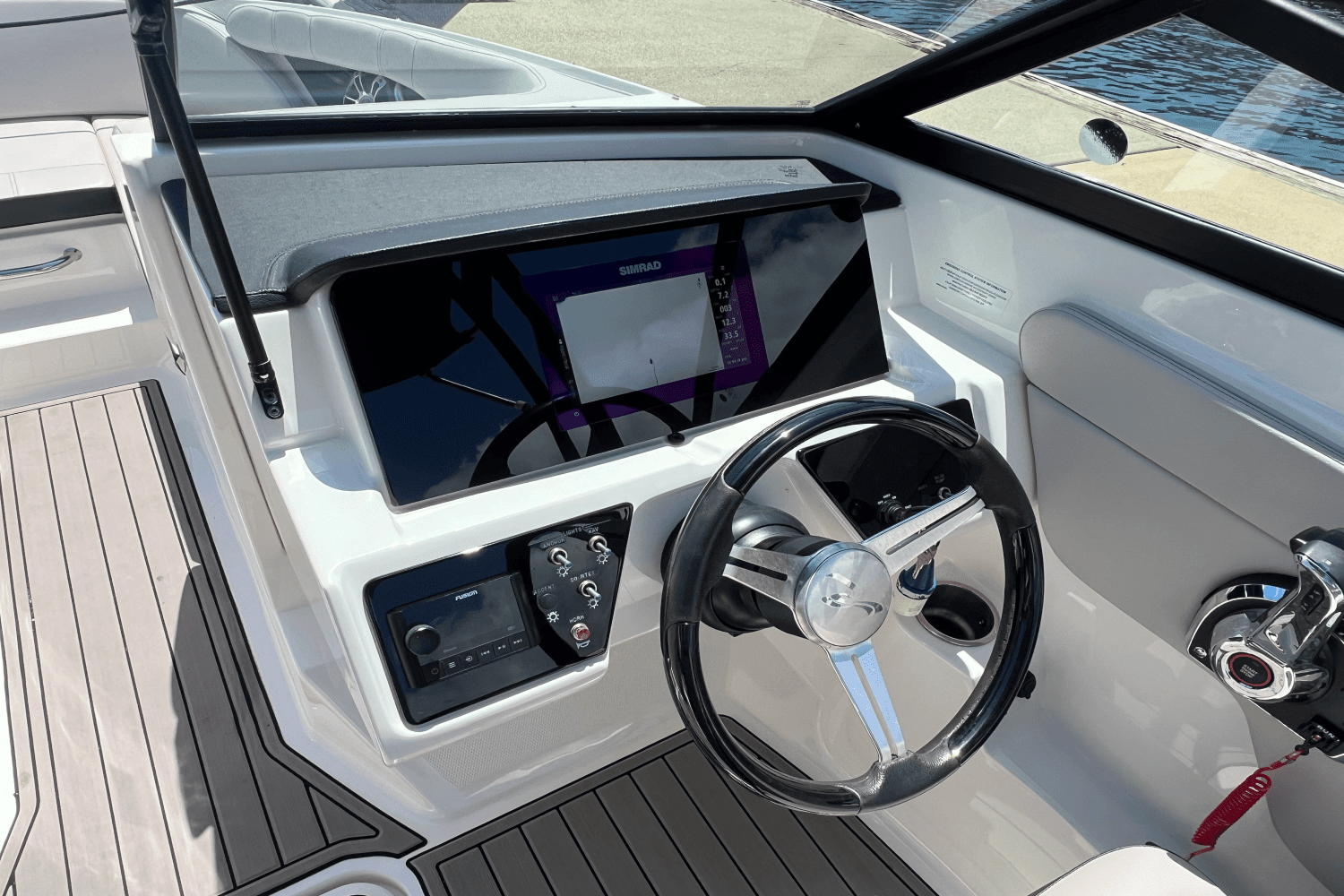 2023 Sea Ray SPX 210 Outboard Image Thumbnail #25