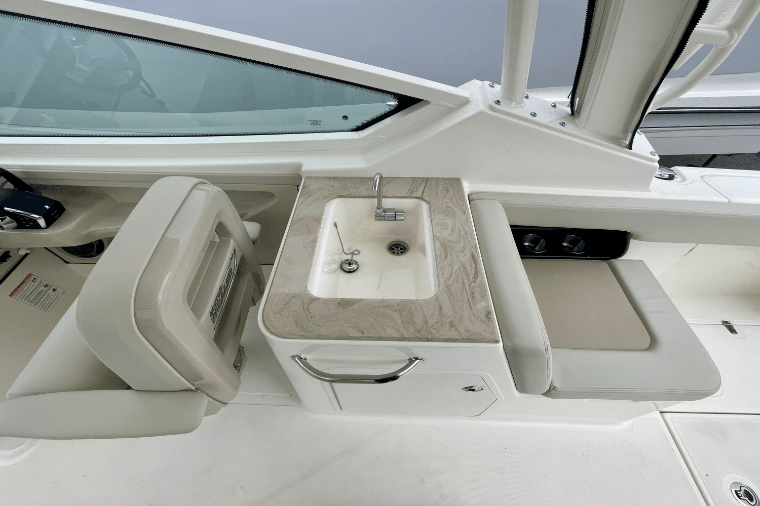 2025 Boston Whaler 280 Vantage Image Thumbnail #13