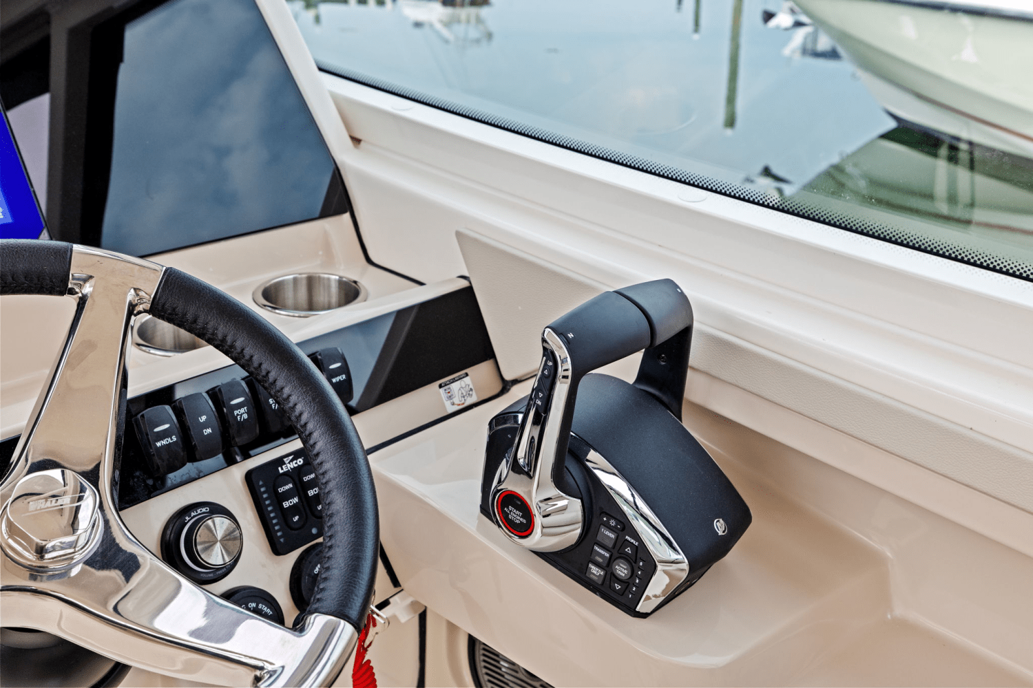 2025 Boston Whaler 280 Vantage Image Thumbnail #19