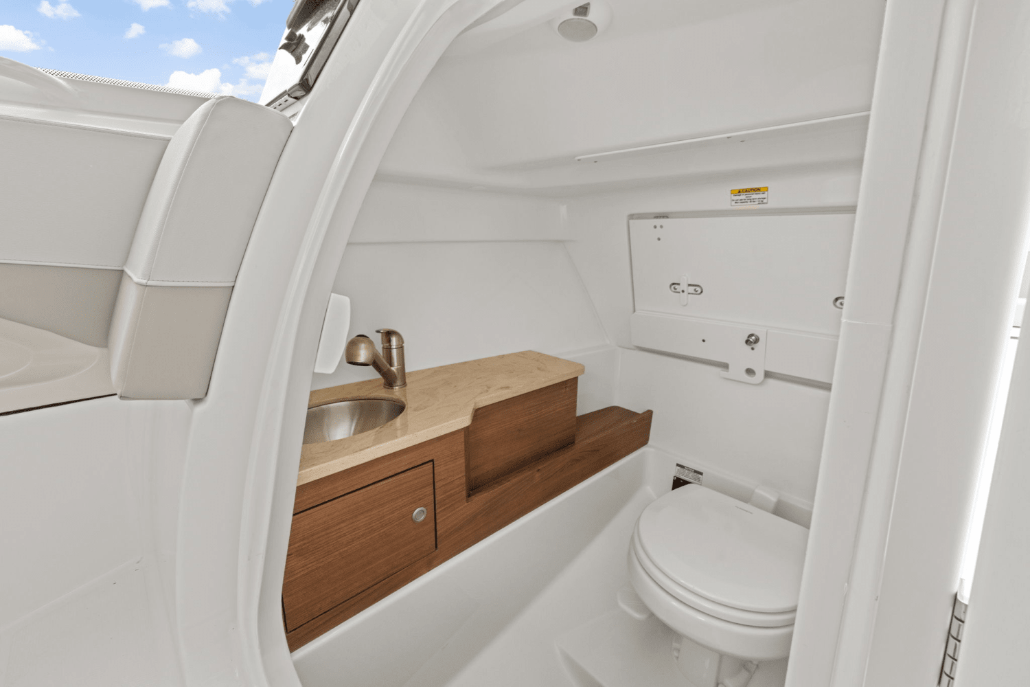 2025 Boston Whaler 280 Vantage Image Thumbnail #22