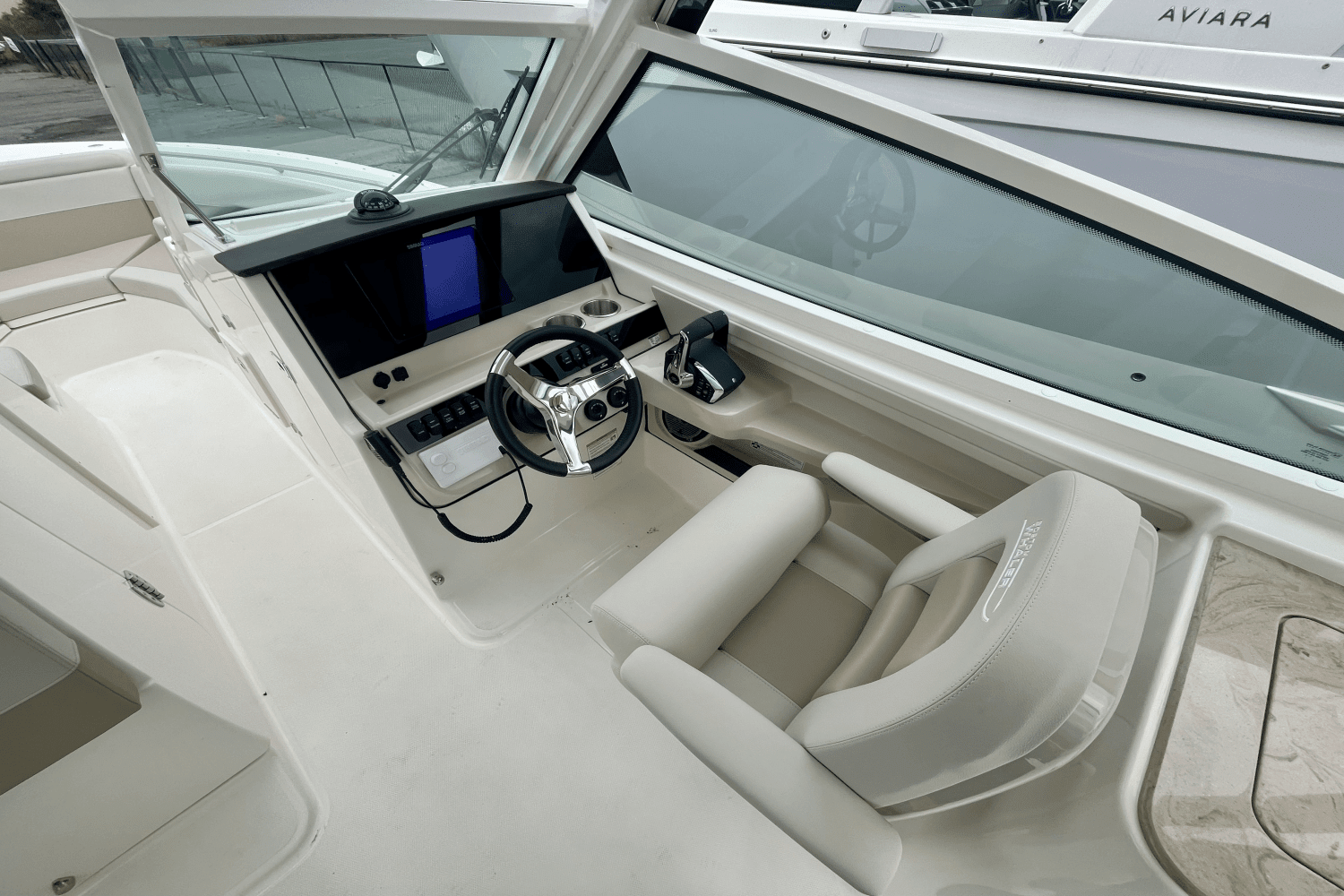 2025 Boston Whaler 280 Vantage Image Thumbnail #23