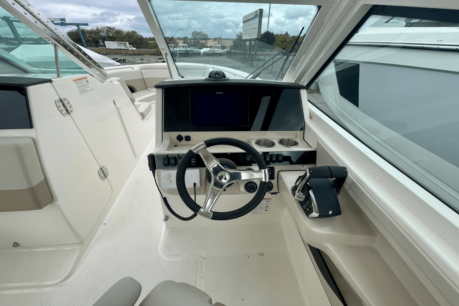 2025 Boston Whaler 280 Vantage Image Thumbnail #24