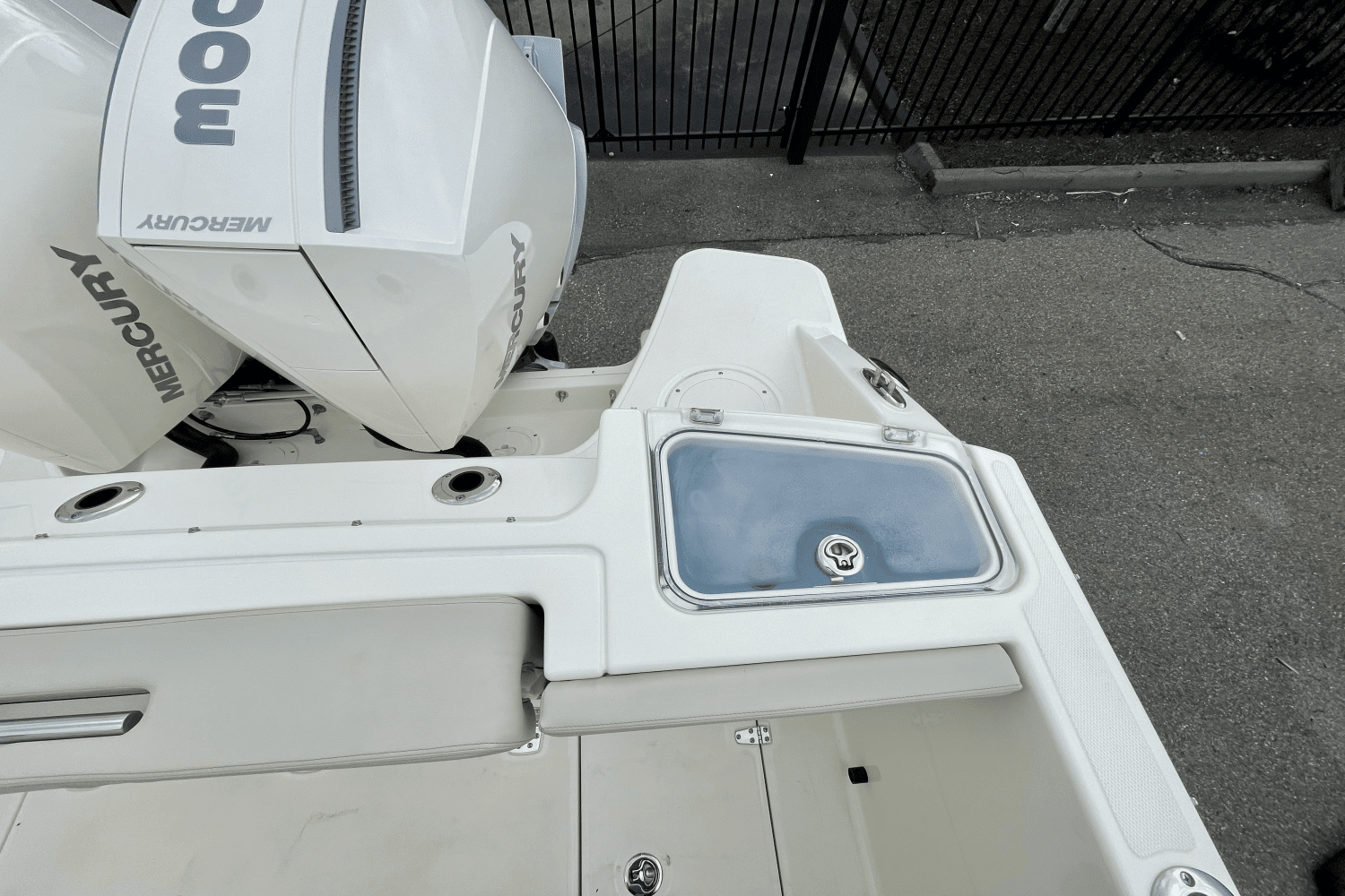 2025 Boston Whaler 280 Vantage Image Thumbnail #7