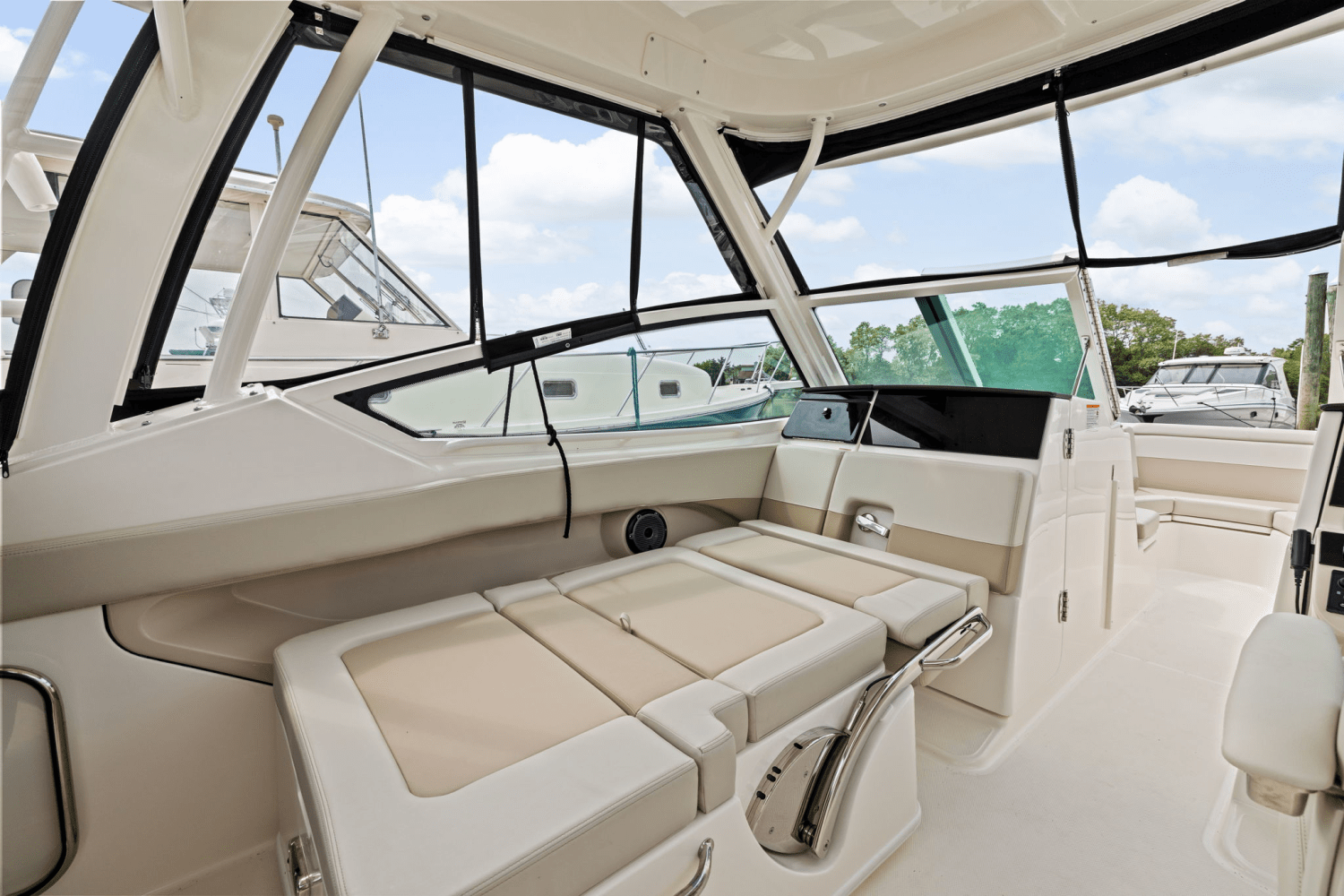 2025 Boston Whaler 280 Vantage Image Thumbnail #13