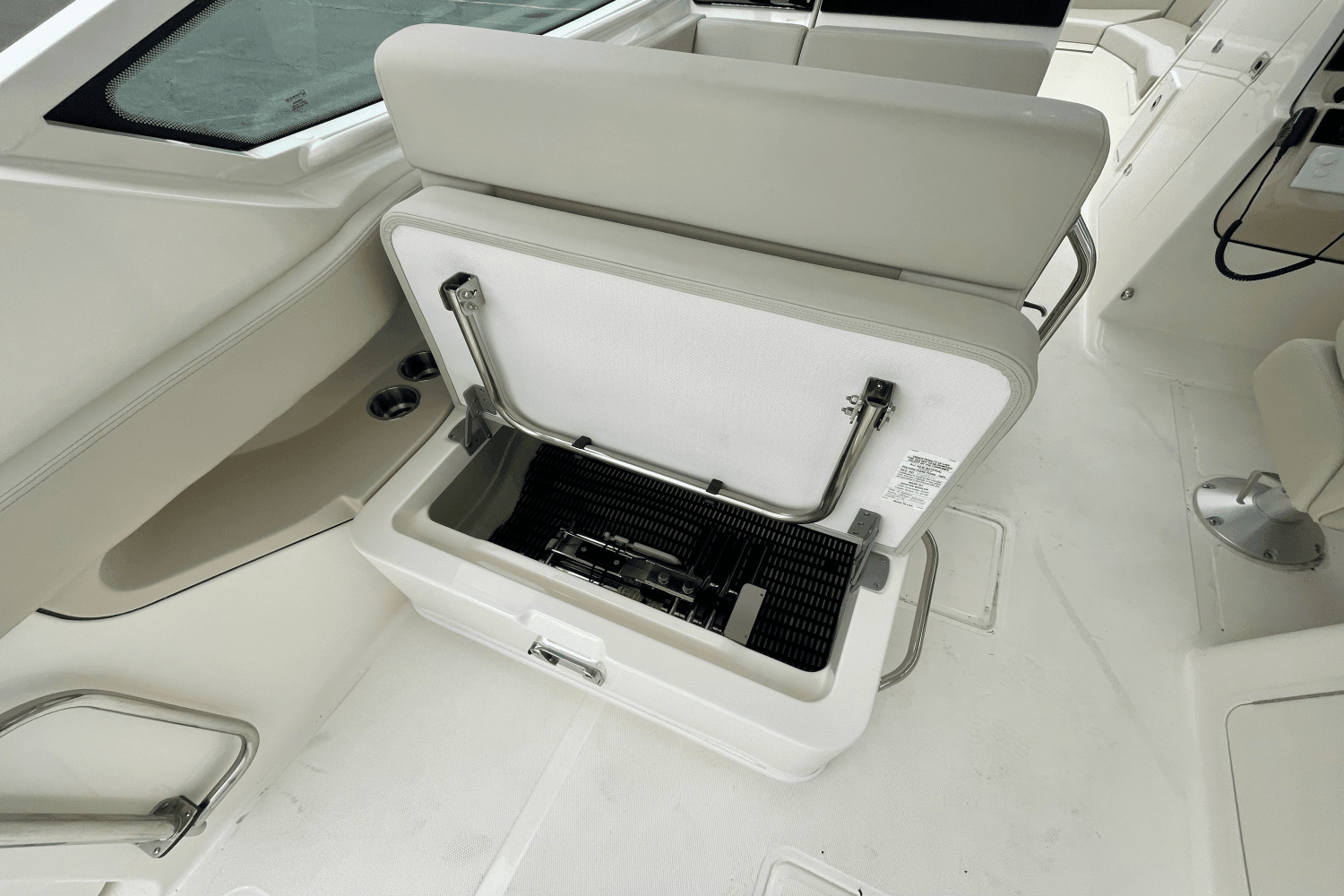 2025 Boston Whaler 280 Vantage Image Thumbnail #17