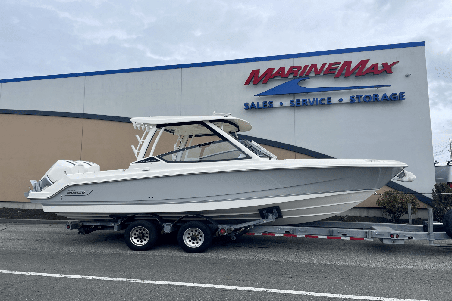 2025 Boston Whaler 280 Vantage Image Thumbnail #1