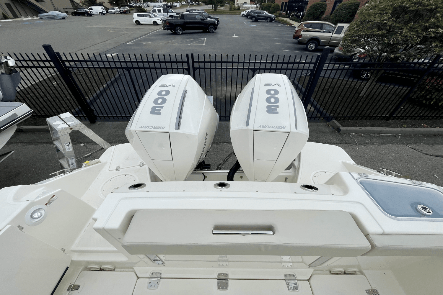 2025 Boston Whaler 280 Vantage Image Thumbnail #5