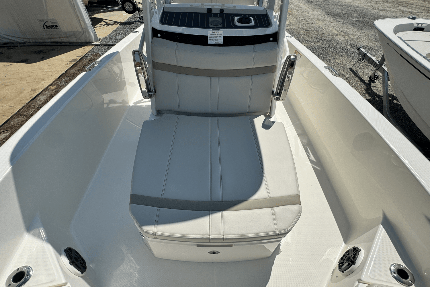 2025 Boston Whaler 250 Dauntless Image Thumbnail #12