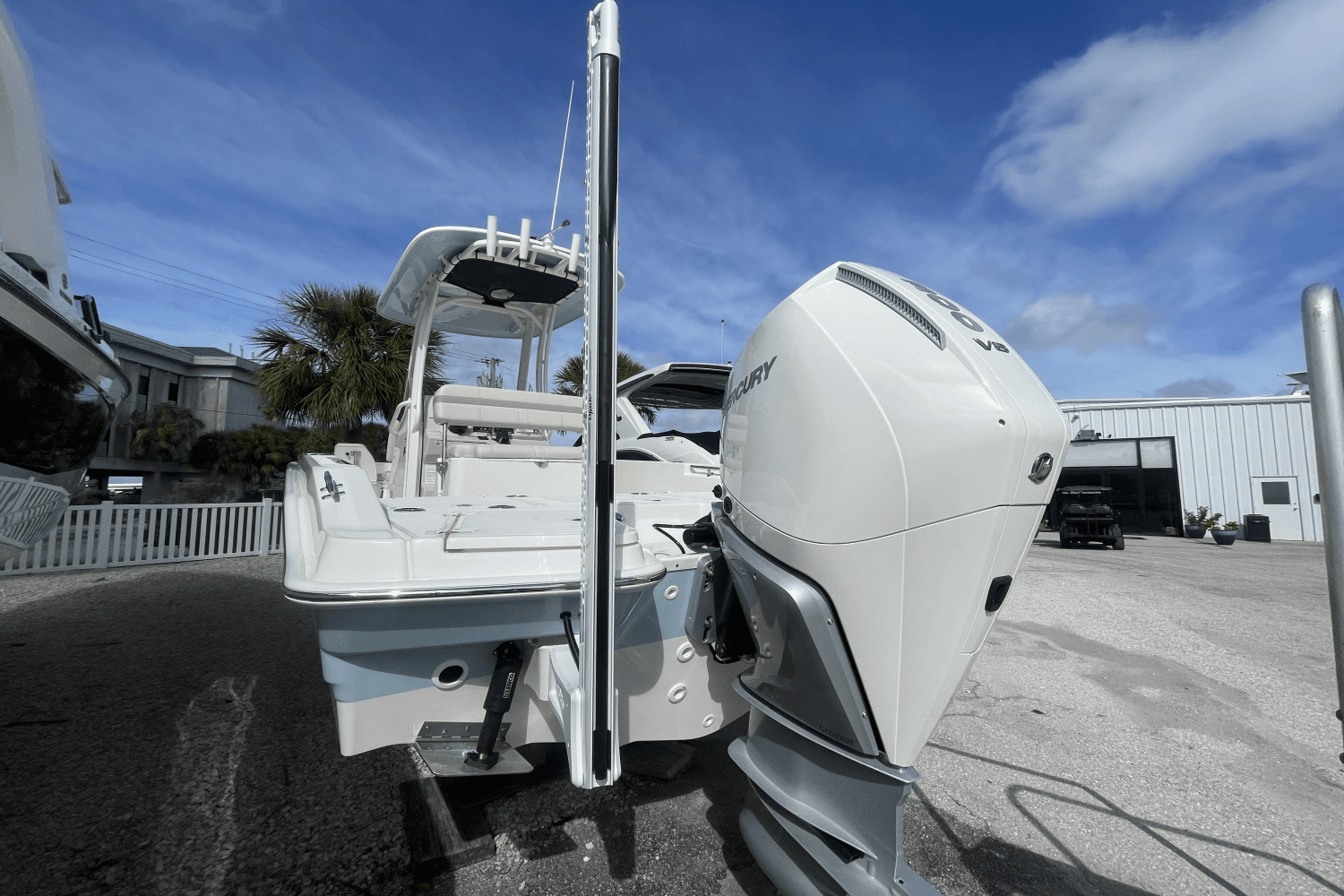 2025 Boston Whaler 250 Dauntless Image Thumbnail #3