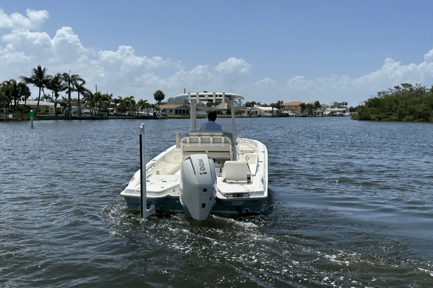 2025 Boston Whaler 250 Dauntless Image Thumbnail #4