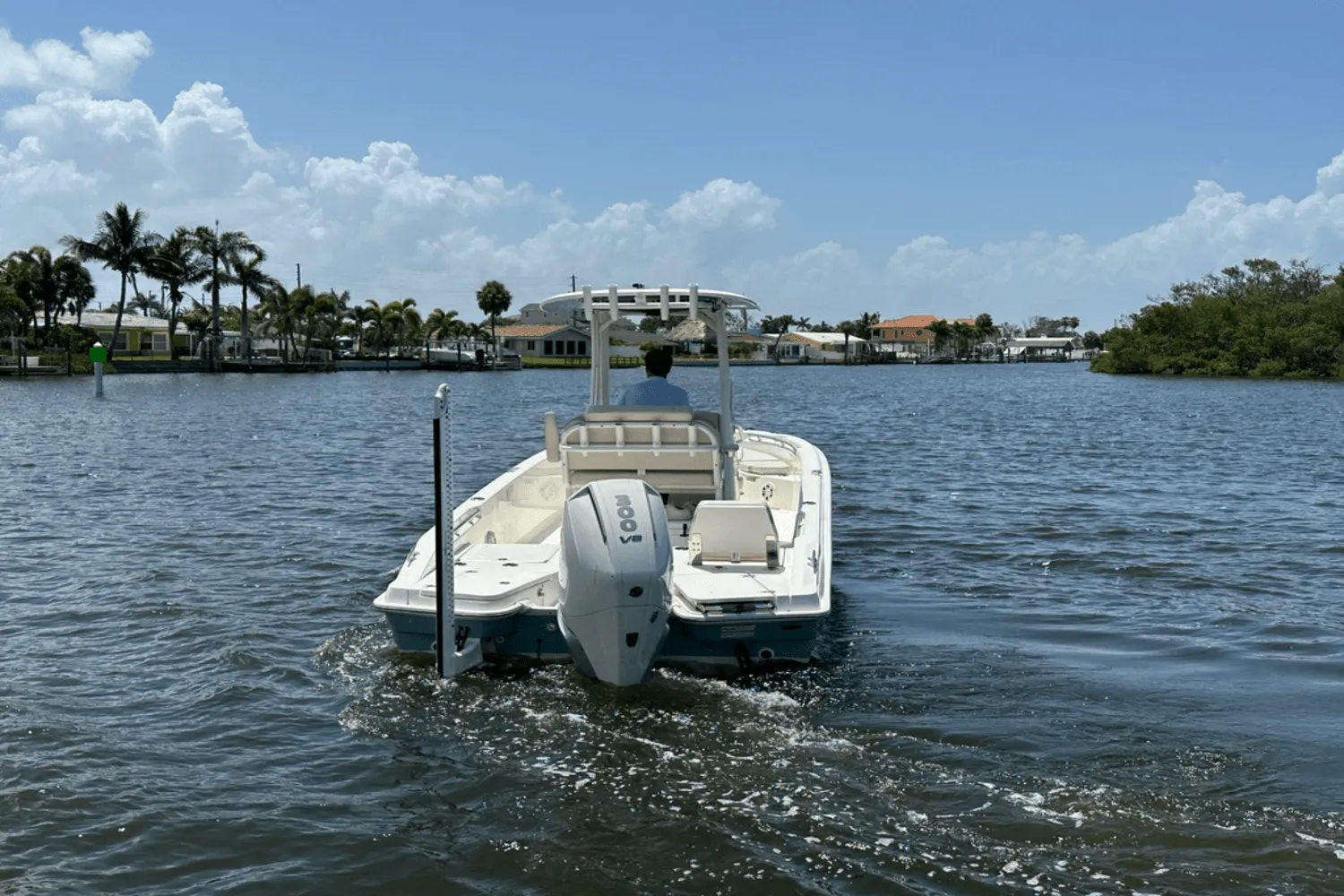 2025 Boston Whaler 250 Dauntless Image Thumbnail #4