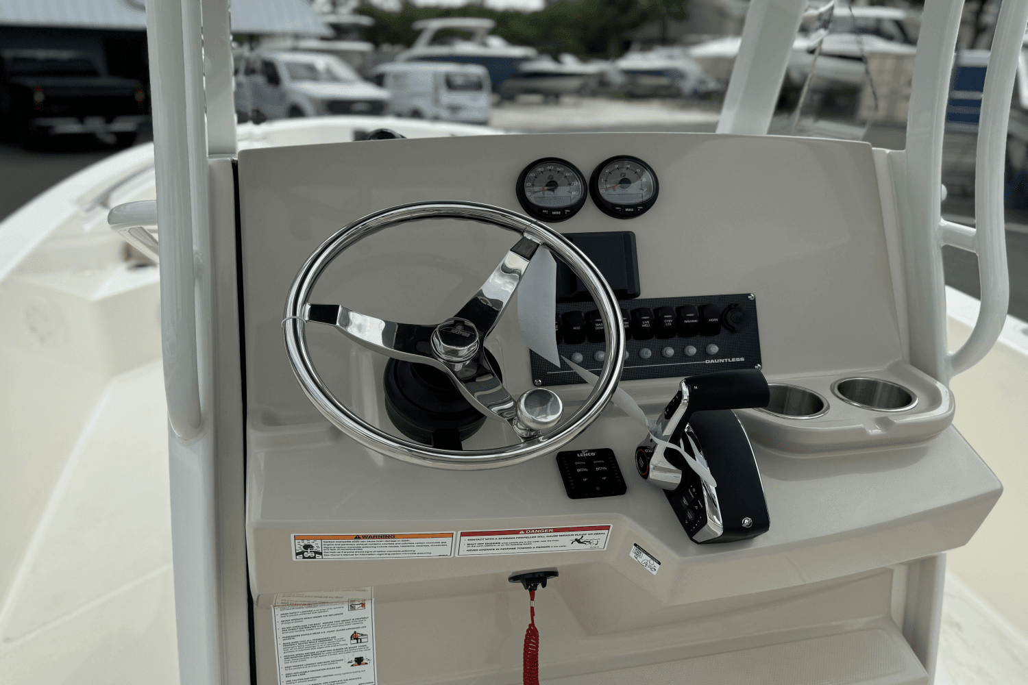2025 Boston Whaler 250 Dauntless Image Thumbnail #16