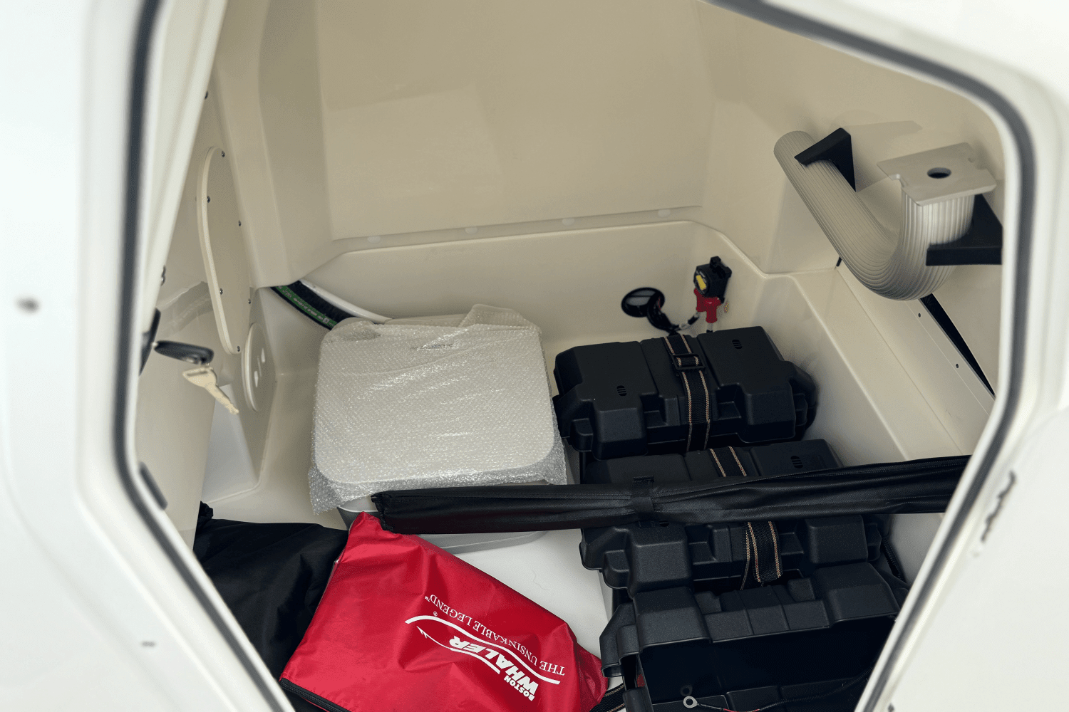 2025 Boston Whaler 250 Dauntless Image Thumbnail #21