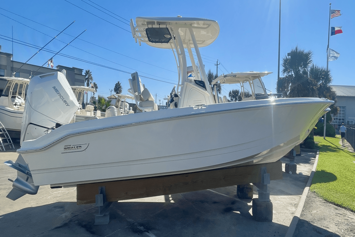 Thumbnail 2 for 2025 Boston Whaler 250 Dauntless