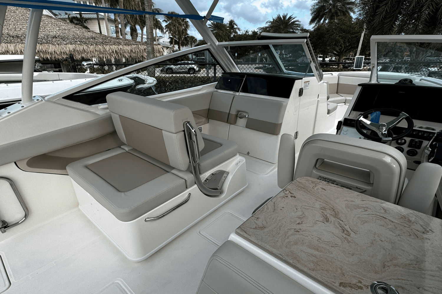 2025 Boston Whaler 280 Vantage Image Thumbnail #9