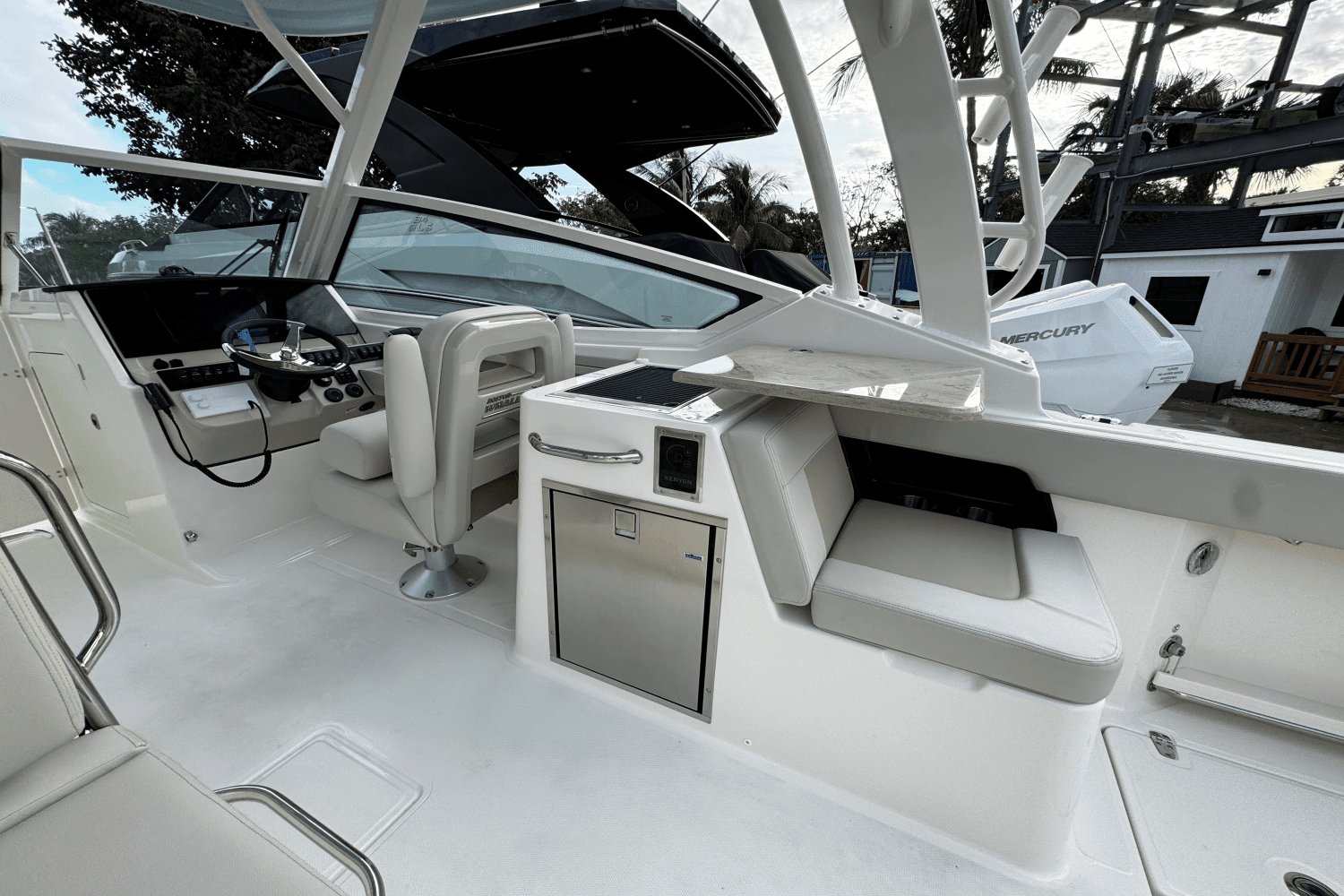 2025 Boston Whaler 280 Vantage Image Thumbnail #7