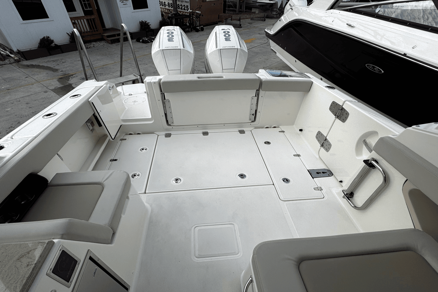 2025 Boston Whaler 280 Vantage Image Thumbnail #6