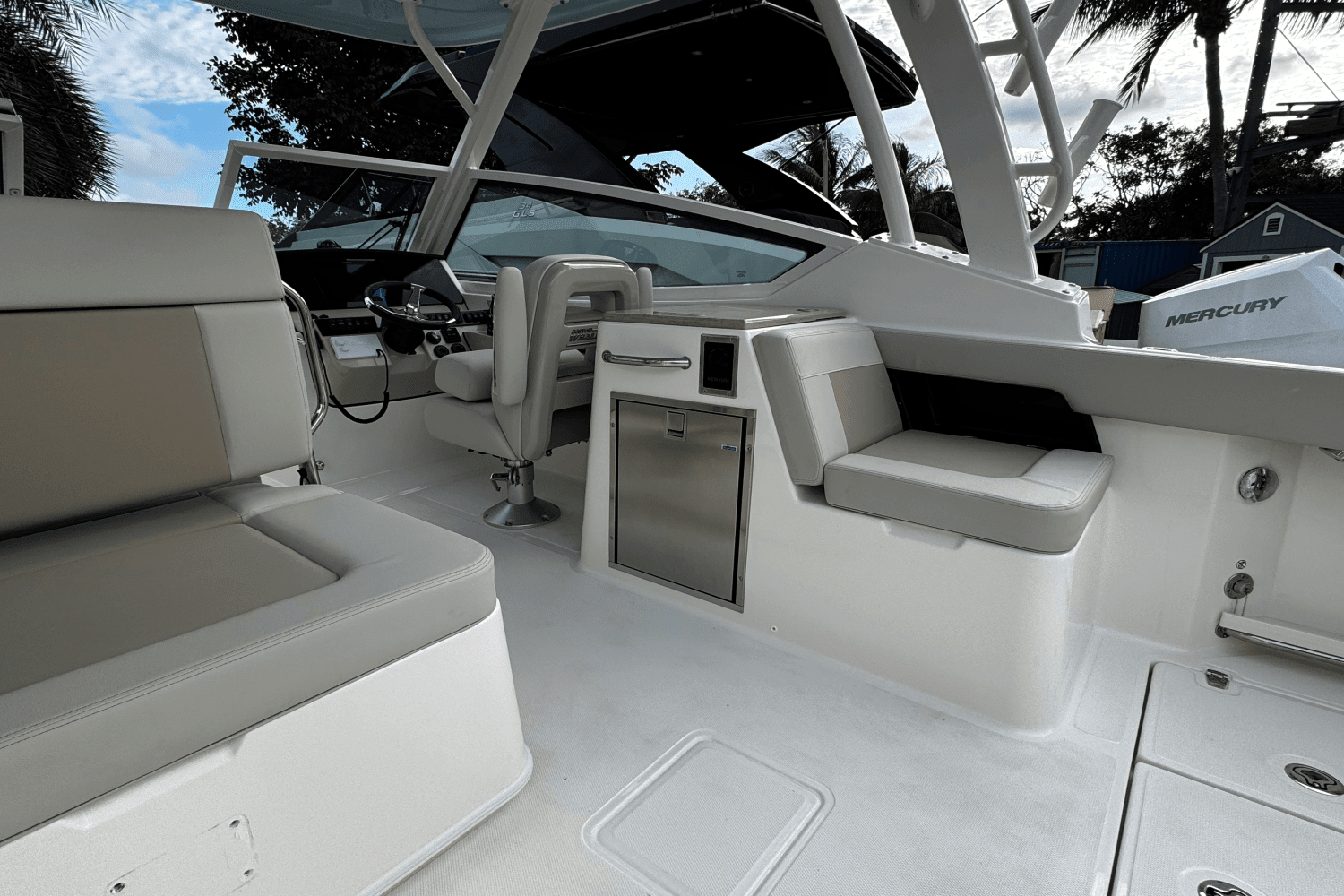 2025 Boston Whaler 280 Vantage Image Thumbnail #8