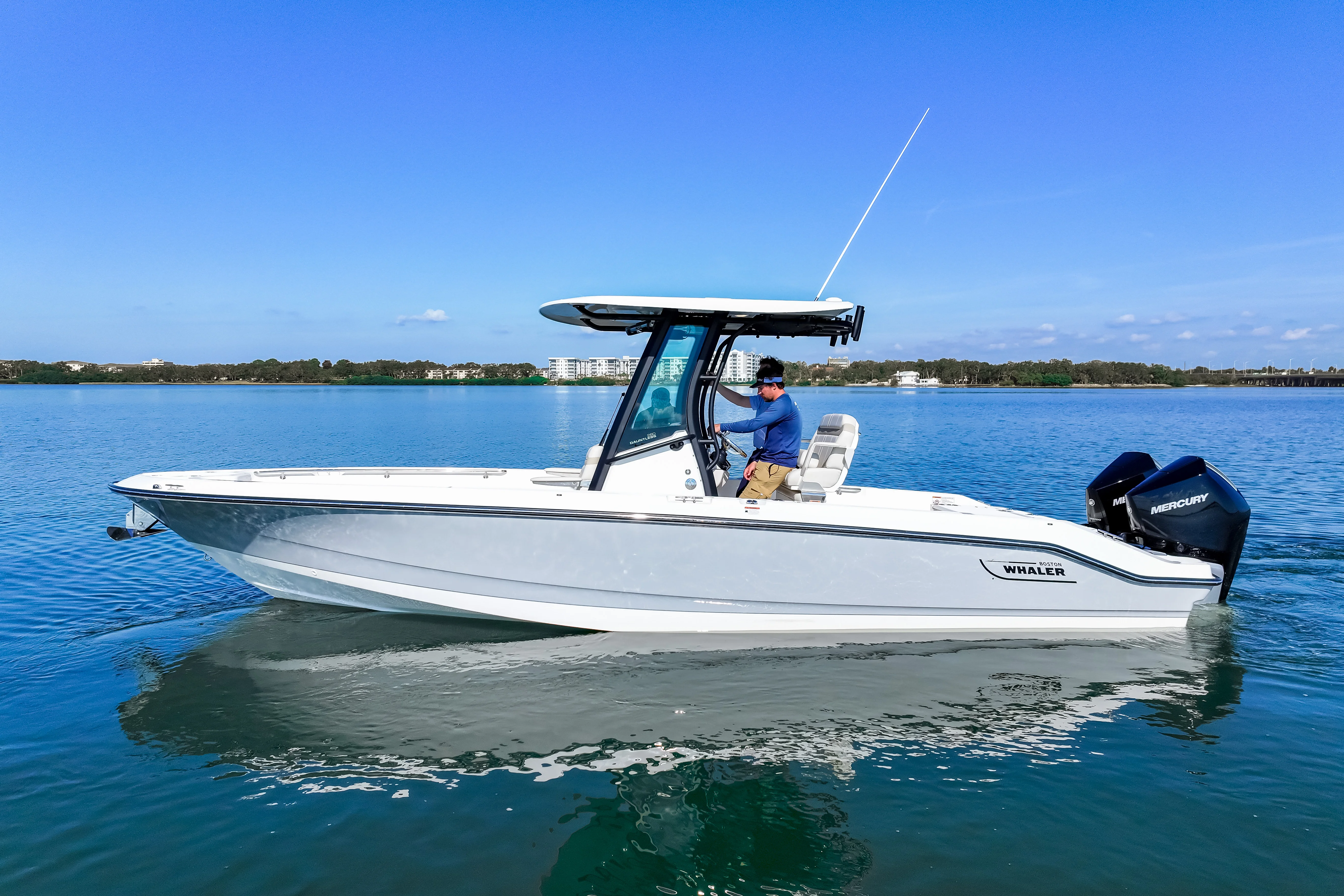 2025 Boston Whaler 280 Dauntless Image Thumbnail #2